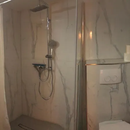 Chambrette Bei Kassel *